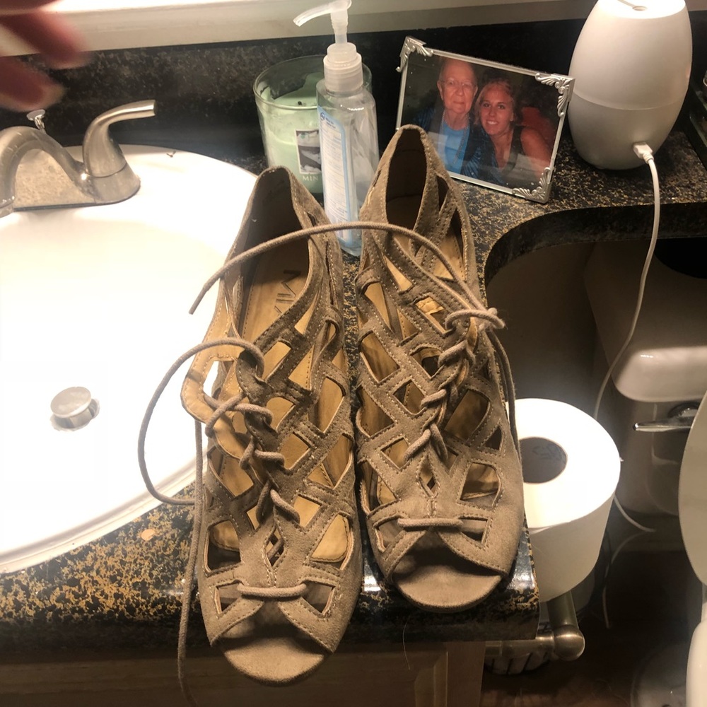 Stringed Wedges